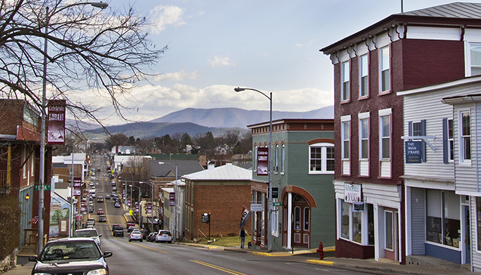Main Street, Luray, Virginia Tourism Corporation, www.Virginia.org.